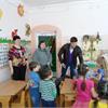 Старшая группа встречает гостей 